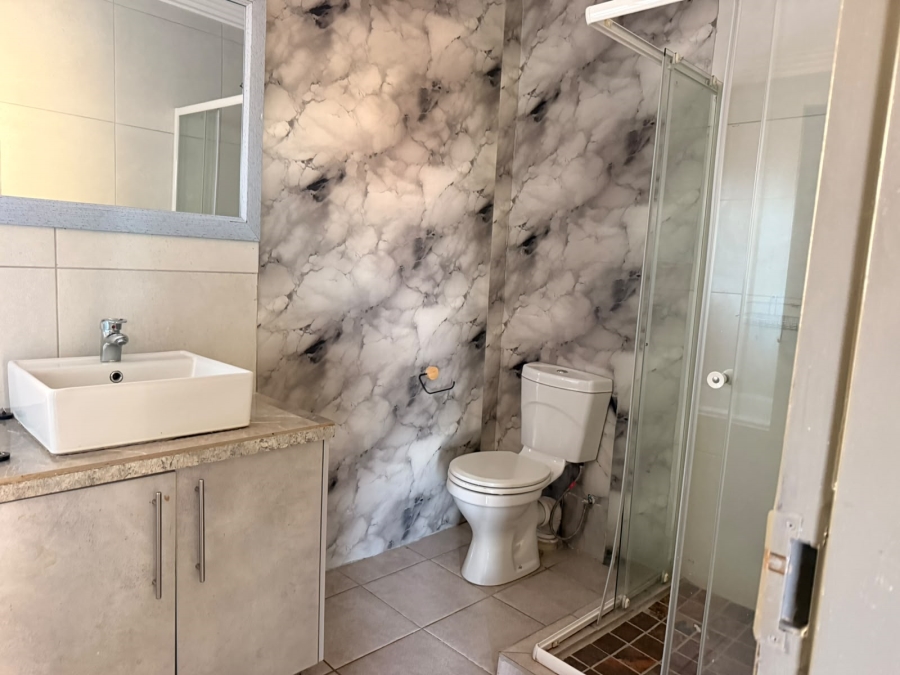 5 Bedroom Property for Sale in Waterkloof North West